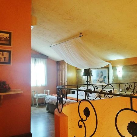 Apartamentos Melchor De Linan Torrelaguna Exterior photo
