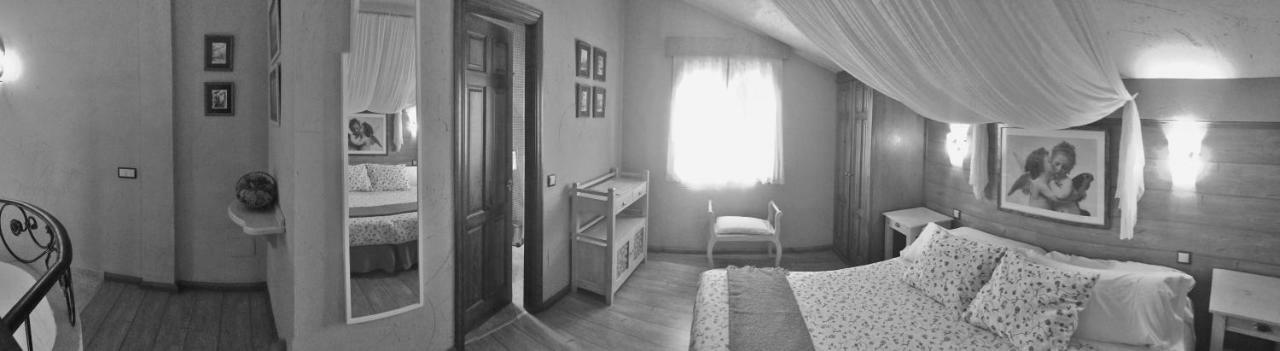 Apartamentos Melchor De Linan Torrelaguna Exterior photo